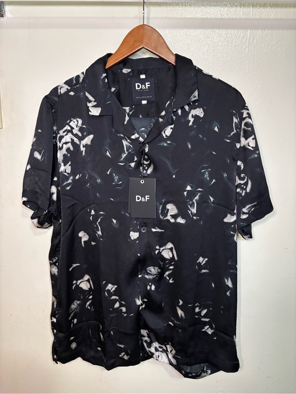 D&F Ricky Singh Men’s Abstract Floral Print, Button Down Short Sleeve Shirt, XL